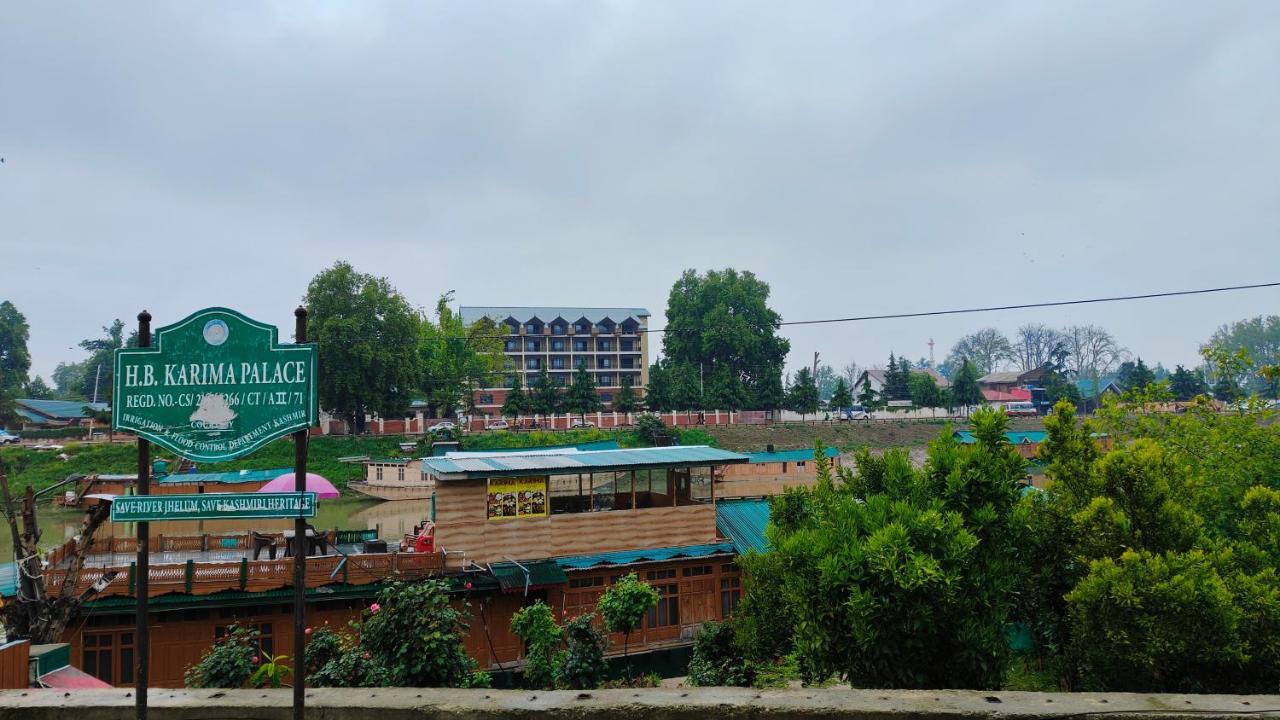 Houseboat Karima Palace Srinagar  Bagian luar foto