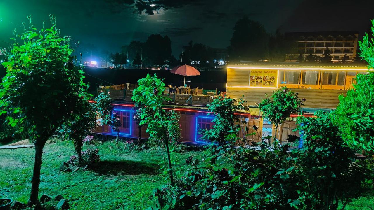 Houseboat Karima Palace Srinagar  Bagian luar foto